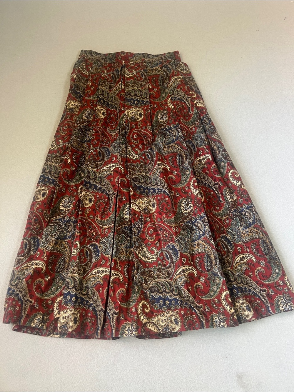 Vintage 80s Size 7/8 Boho Autumn Paisley A-Line Midi Skirt Burgandy Red Navy